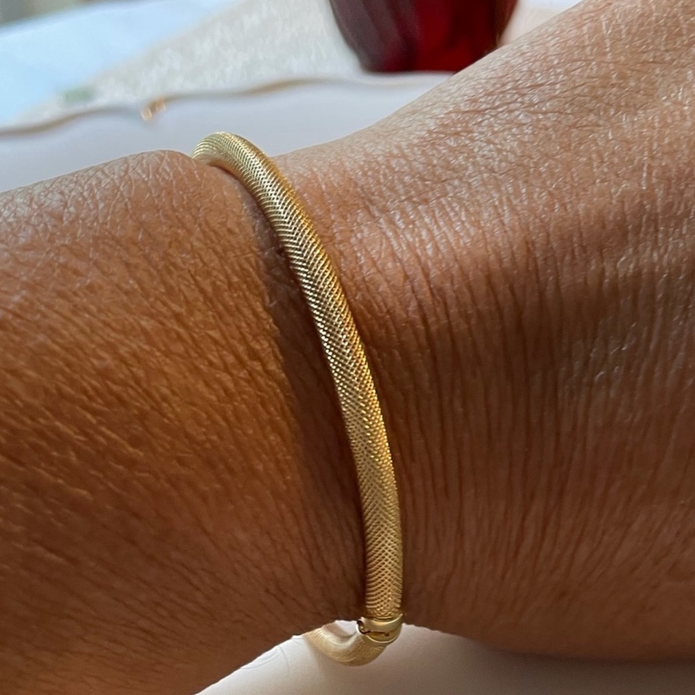 Solid14k Gold Oval Bangle Bracelet